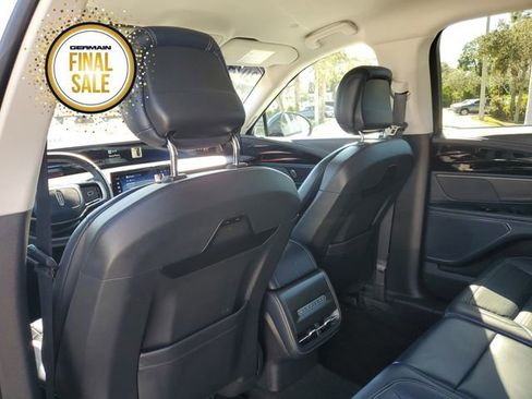 Used 2024 Lincoln Nautilus Reserve image 18