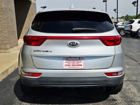 Used 2019 Kia Sportage LX image 7