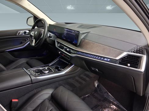 Used 2024 BMW X7 xDrive40i w/ Climate Comfort Package AWD/4WD image 34