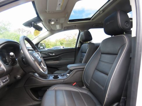 Used 2023 GMC Acadia Denali w/ Denali Ultimate Package image 11