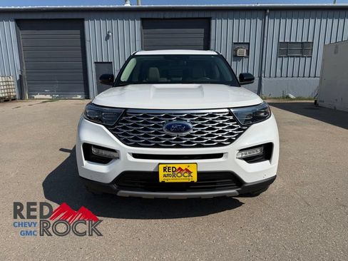 Used 2021 Ford Explorer Platinum w/ Equipment Group 601A AWD/4WD image 2