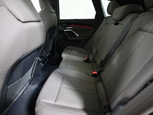 Used 2025 Audi Q5 Premium Plus AWD/4WD image 9