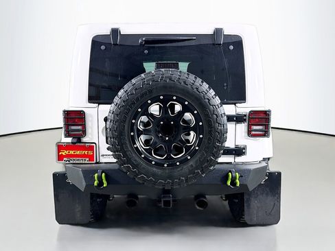 Used 2014 Jeep Wrangler Unlimited Sahara AWD/4WD image 7