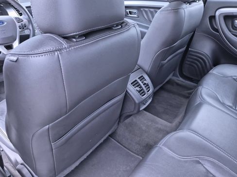 Used 2015 Ford Taurus SEL w/ Equipment Group 201A AWD/4WD image 18