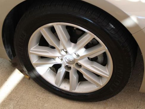 Used 2015 Toyota Avalon XLE Premium image 24