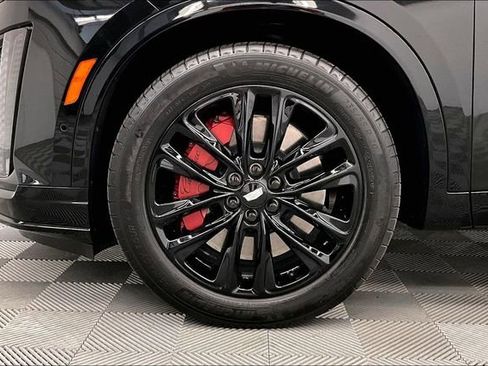 Used 2024 Cadillac XT6 Sport w/ LPO, Onyx Lite Package AWD/4WD image 10