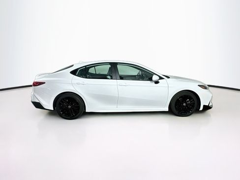 Used 2025 Toyota Camry SE FWD image 10