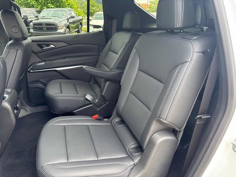 Used 2026 Chevrolet Traverse LT AWD/4WD image 23