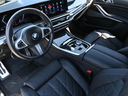 Certified 2024 BMW X5 xDrive40i w/ M Sport Package image 12