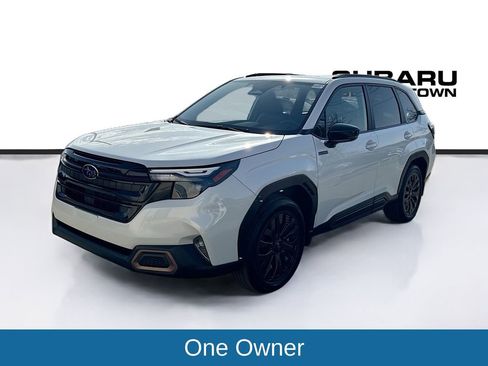 Used 2025 Subaru Forester Sport image 3