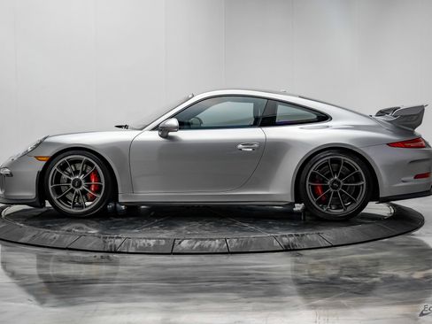 Used 2015 Porsche 911 GT3 RWD image 7