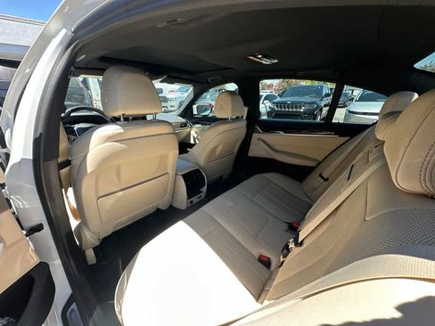 Used 2023 BMW 530i w/ Convenience Package RWD image 10