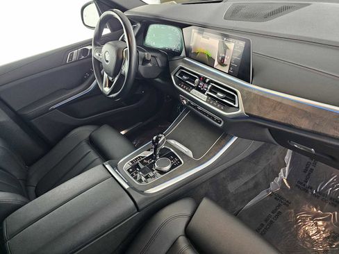 Used 2022 BMW X5 xDrive45e w/ Climate Comfort Package image 11