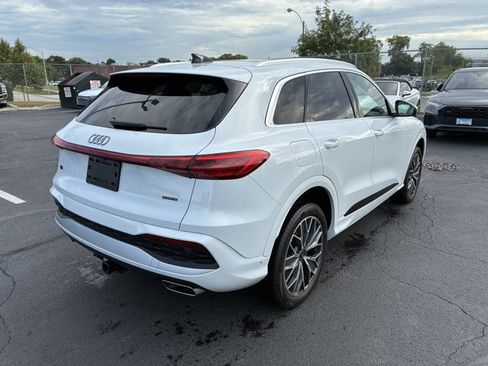Used 2025 Audi Q5 Premium Plus w/ Premium Plus AWD/4WD image 5