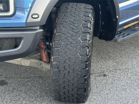 Certified 2019 Ford F150 Raptor w/ Equipment Group 802A Luxury image 24