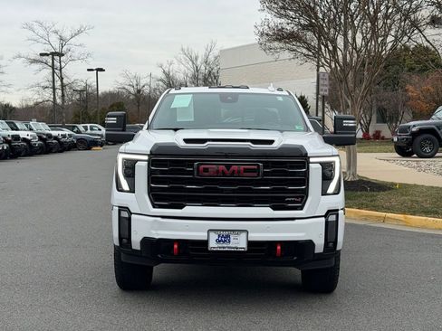 Used 2024 GMC Sierra 2500 AT4 w/ AT4 Premium Plus Package image 4