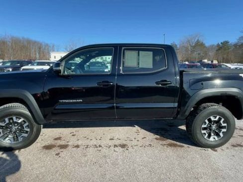 Certified 2023 Toyota Tacoma TRD Off-Road image 5