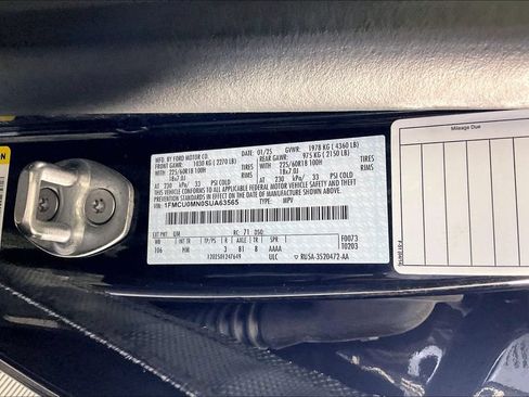 Used 2025 Ford Escape ST-Line FWD image 40