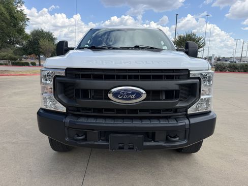 Used 2021 Ford F250 XL w/ Power Equipment Group AWD/4WD image 2
