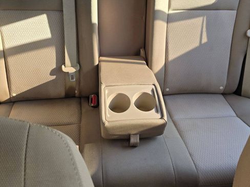 Used 2015 Toyota Corolla LE FWD image 25