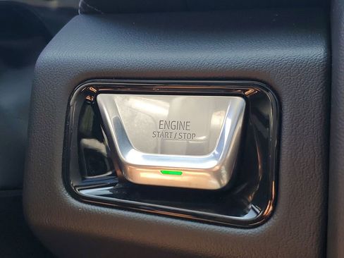 New 2026 GMC Yukon XL Denali w/ Denali Reserve Package image 22