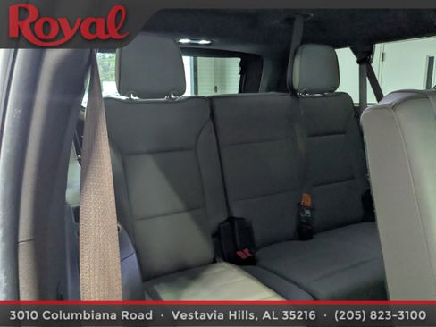 Used 2023 GMC Yukon XL SLT w/ SLT Premium Package image 12