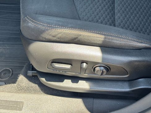 Used 2020 GMC Terrain SLE w/ Driver Convenience Package image 16