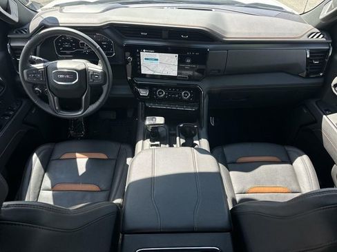 Used 2025 GMC Sierra 1500 AT4 image 19