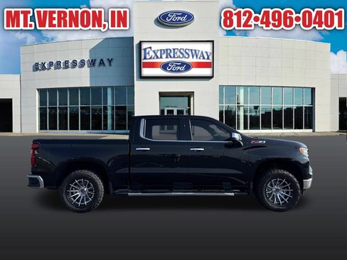 Used 2022 Chevrolet Silverado 1500 LTZ w/ LTZ Convenience Package II AWD/4WD image 4