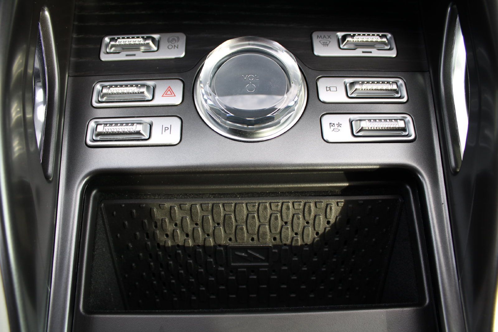 Used 2026 Lincoln Nautilus Reserve AWD/4WD image 33