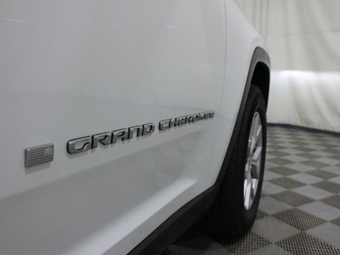 Used 2022 Jeep Grand Cherokee L Limited w/ Luxury Tech Group II AWD/4WD image 34