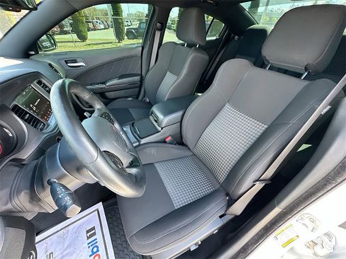 Used 2023 Dodge Charger R/T w/ Blacktop Package image 19