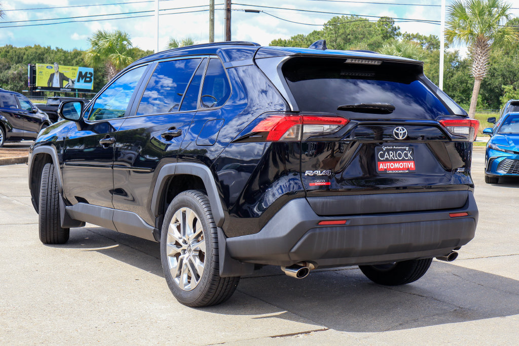 Used 2021 Toyota RAV4 XLE Premium FWD image 21