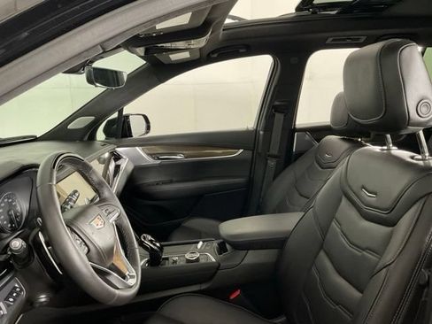 Used 2024 Cadillac XT6 Sport w/ Platinum Package AWD/4WD image 27