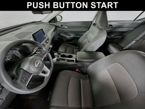 Used 2024 Nissan Altima 2.5 SV image 11