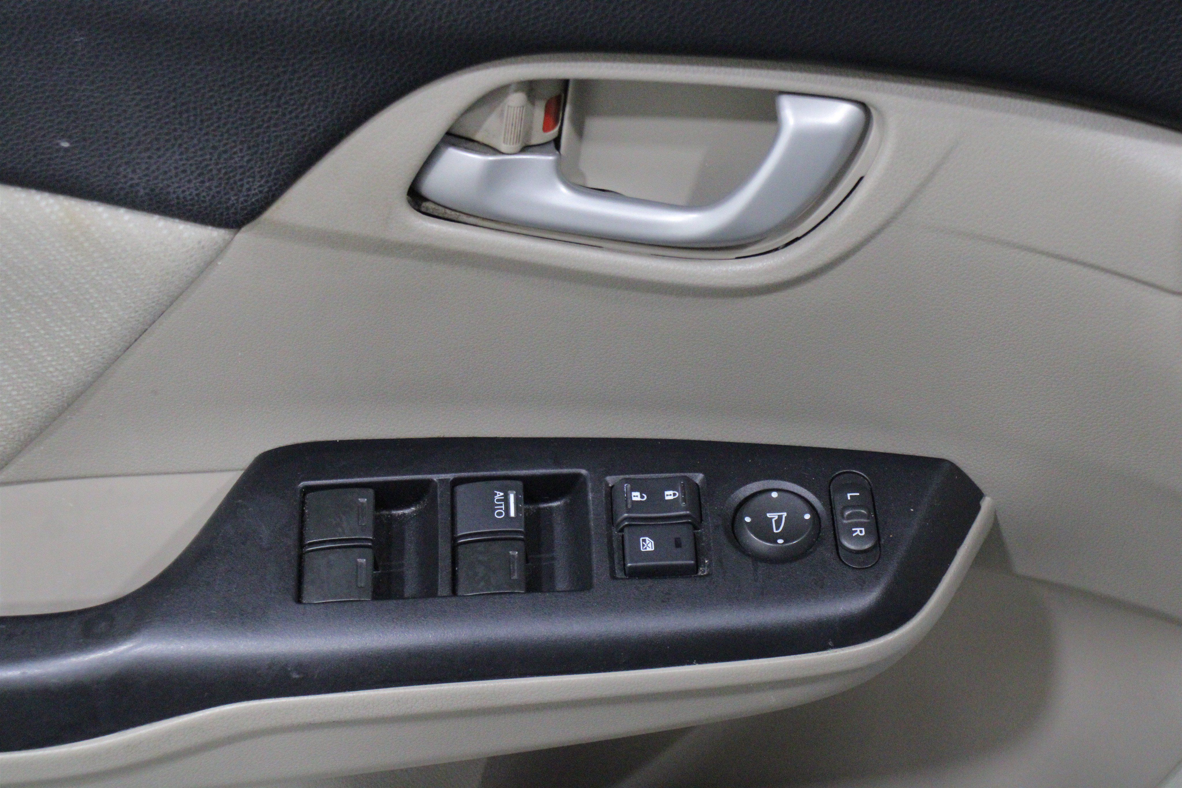 Used 2013 Honda Civic LX image 7