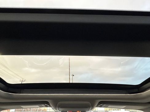 Used 2025 MAZDA CX-50 AWD 2.5 S w/ Premium Package image 22