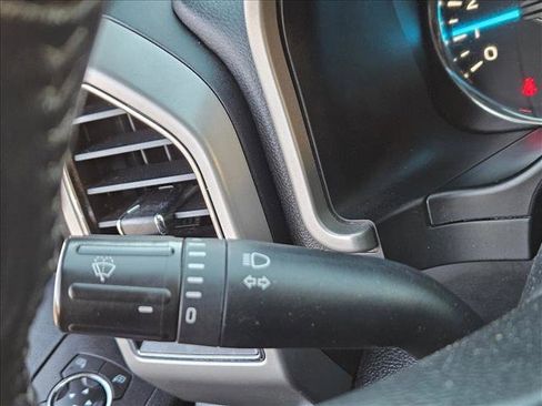 Used 2019 Ford F150 Lariat w/ Trailer Tow Package image 14