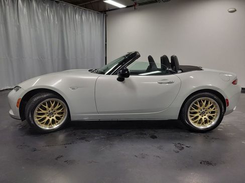 Used 2019 MAZDA MX-5 Miata Sport image 6