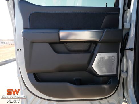 New 2026 Ford F350 Platinum w/ FX4 Off-Road Package image 14