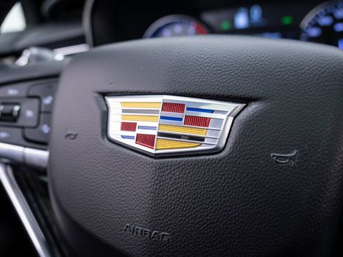 Used 2023 Cadillac XT6 Premium Luxury AWD/4WD image 25