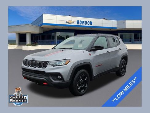 Used 2023 Jeep Compass Trailhawk image 1