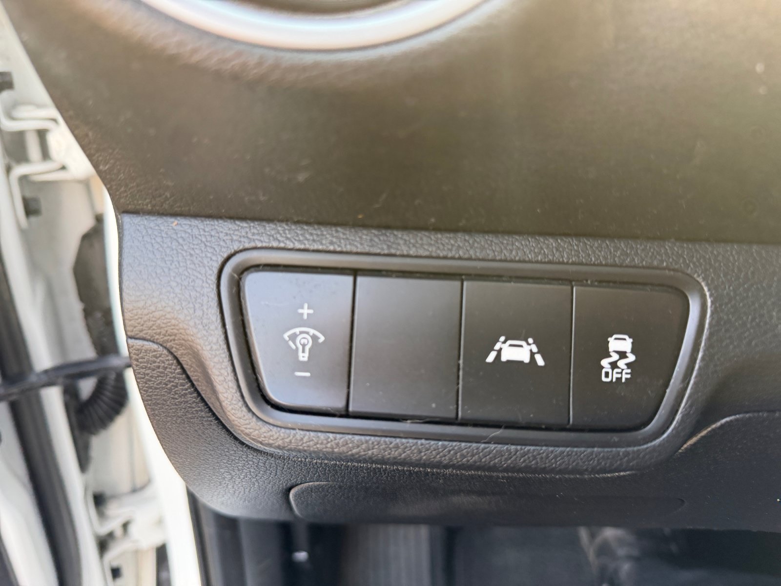 Used 2019 Kia Forte LXS FWD image 25