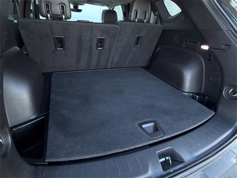 Used 2019 Chevrolet Blazer LT w/ Sun and Wheels Package image 29