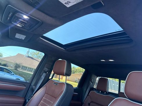 Used 2025 GMC Sierra 1500 Denali Ultimate AWD/4WD image 10