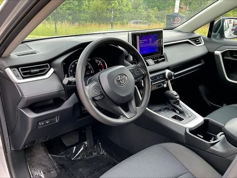 Used 2023 Toyota RAV4 LE AWD/4WD image 17