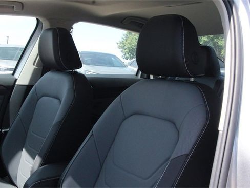 New 2025 Volkswagen Jetta SEL image 11