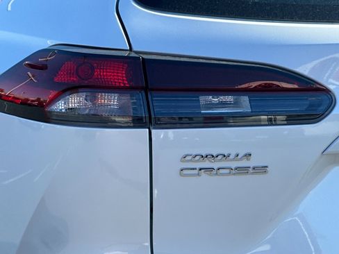 New 2026 Toyota Corolla Cross L image 24