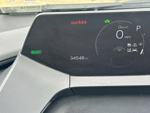 Used 2023 Toyota Prius LE FWD image 39