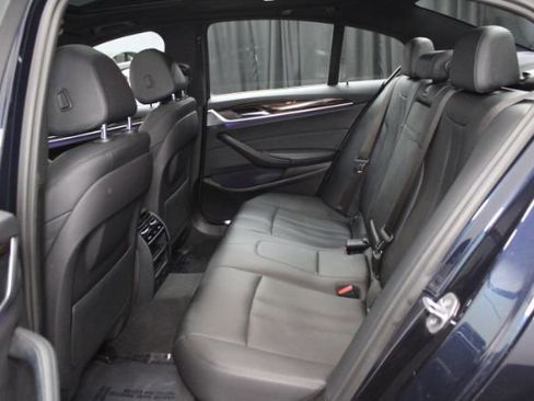 Used 2017 BMW 530i xDrive image 23